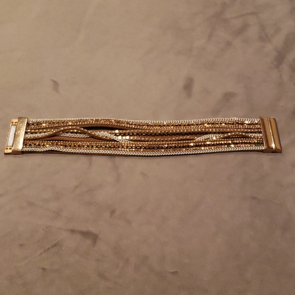 10 damaged jewelry items. - Picture 3 of 16